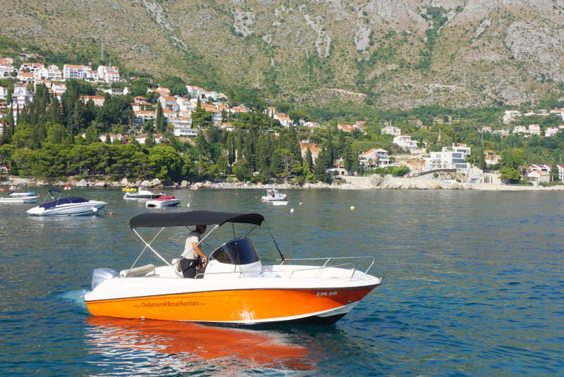 Dubrovnik Boat Rentals boat in Srebreno harbour